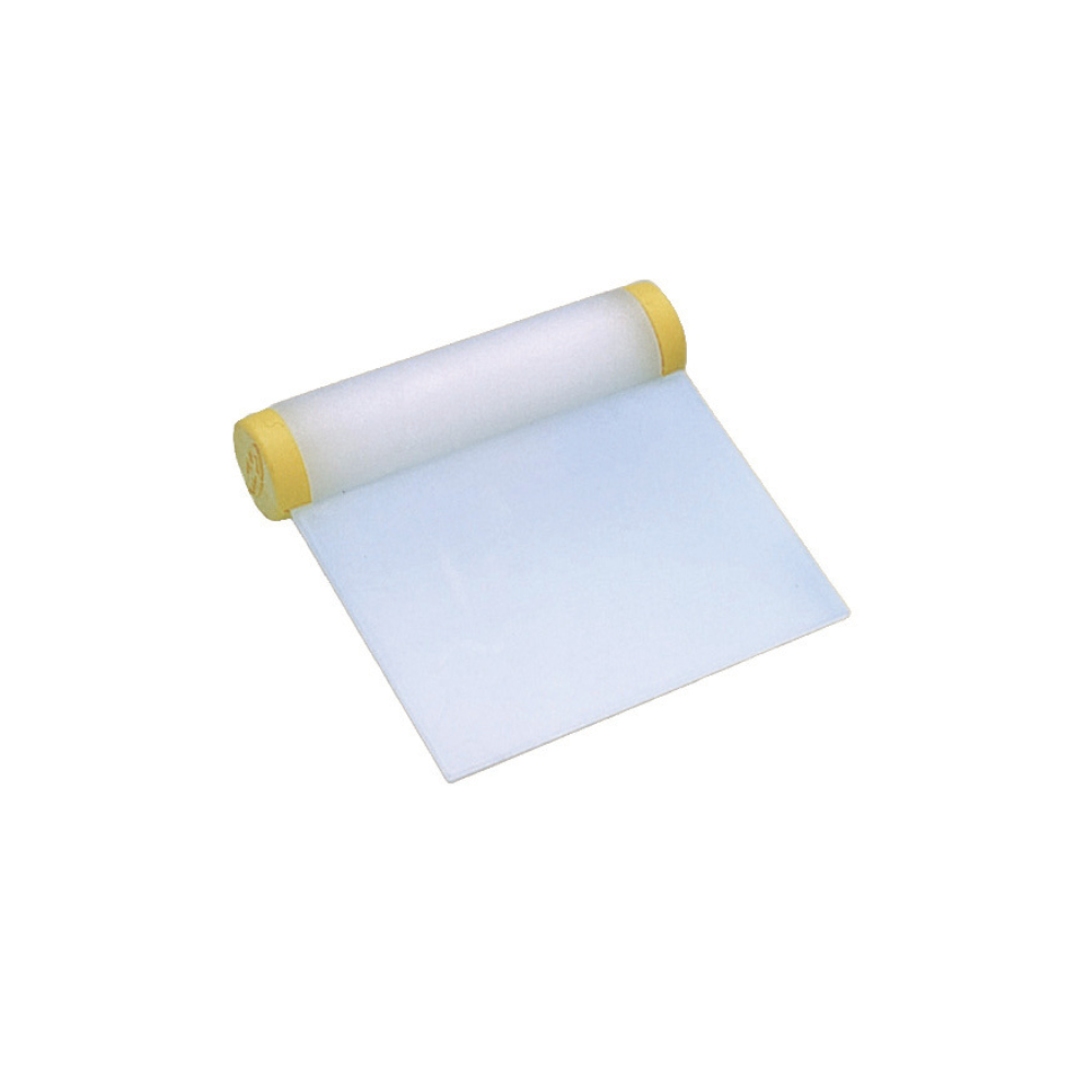 Coupe-pâte droit tout plastique 11cm