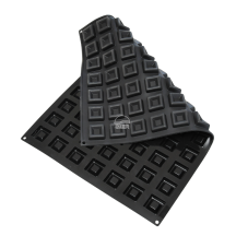 Moule silicone pavoflex 77 mini savarins carrés dimension 38x38 hauteur 13.5mm plaque 60x40