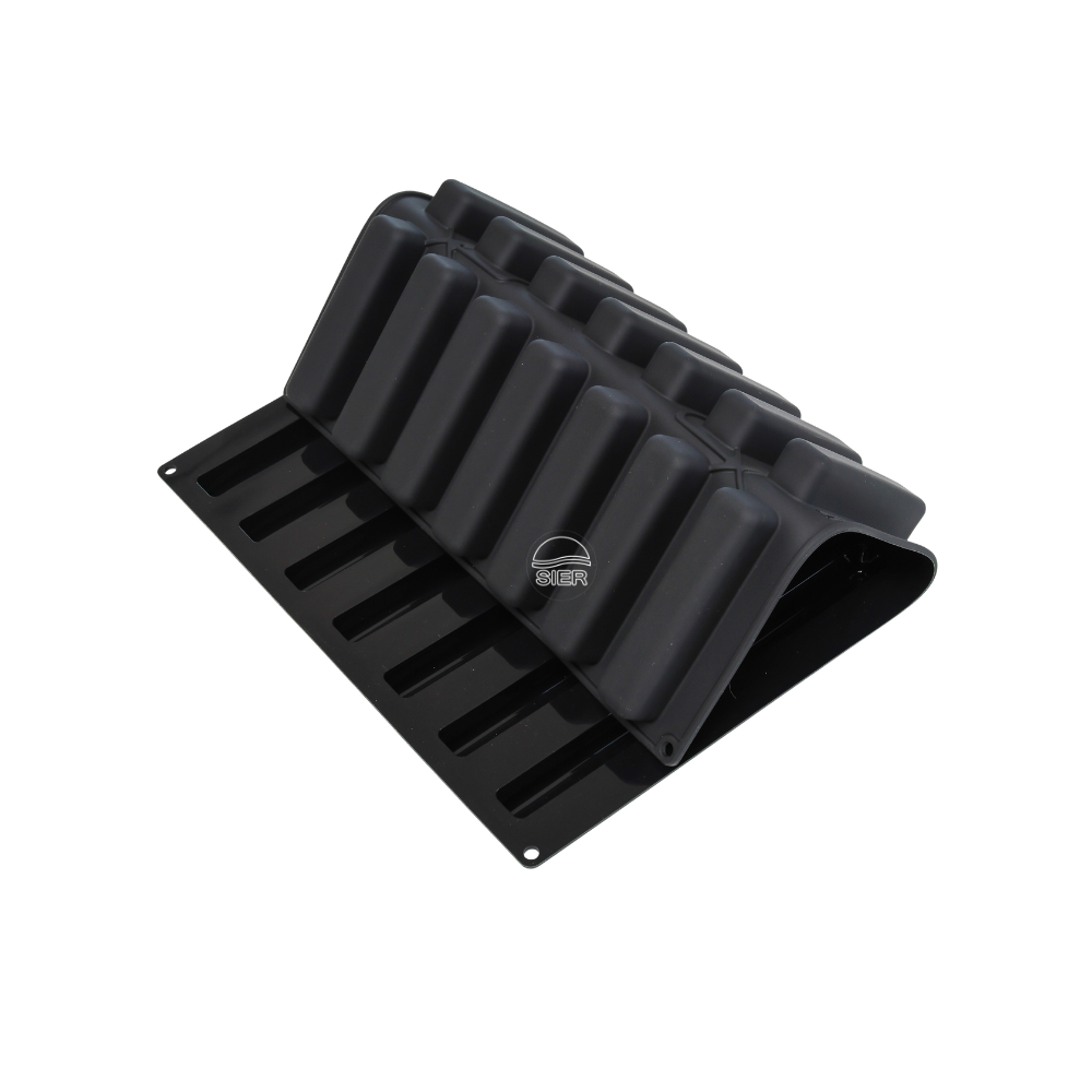 Moule silicone 28 stripes éclairs dimension 130x28 hauteur 28mm plaque 60x40